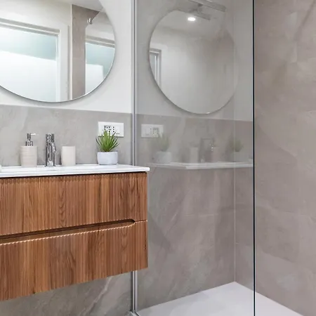 Ampi Monolocali In Via Pirandello - Washington Daire *